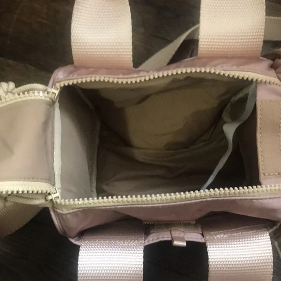 Fabletics purse - Picture 2 of 3